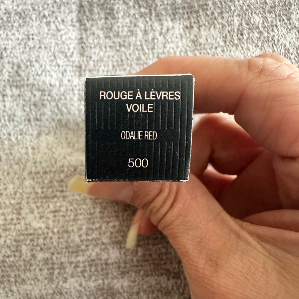 Gucci Satin Lipstick - Bright Red with Gold Case - Picture 4 of 8